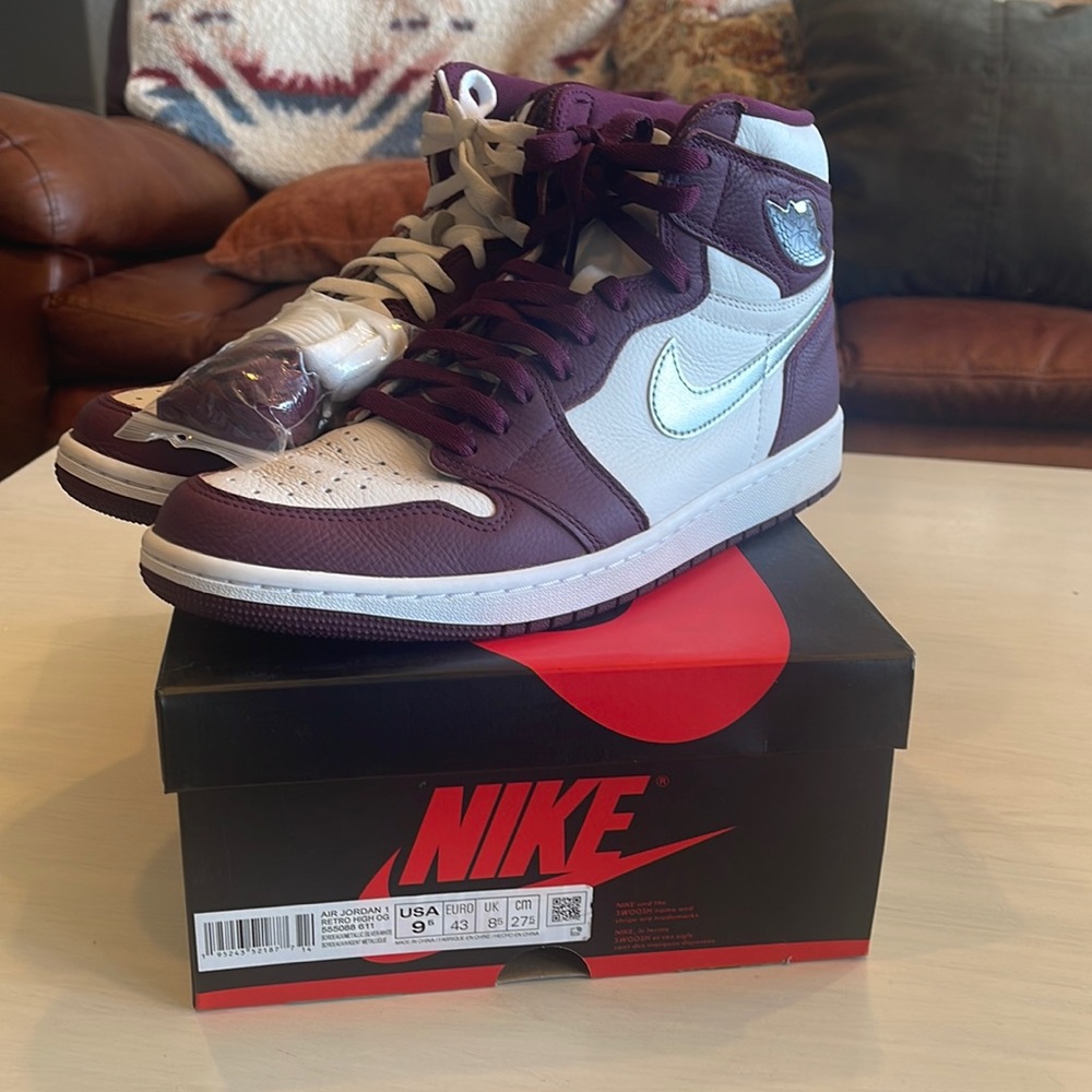 Jordan 1 High OG ‘Bordeaux’ size 9.5